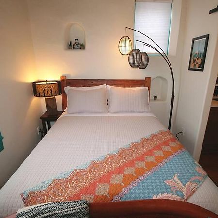 Closson Studio - Stylish - Near Plaza - Queen Bed 샌타페이 외부 사진